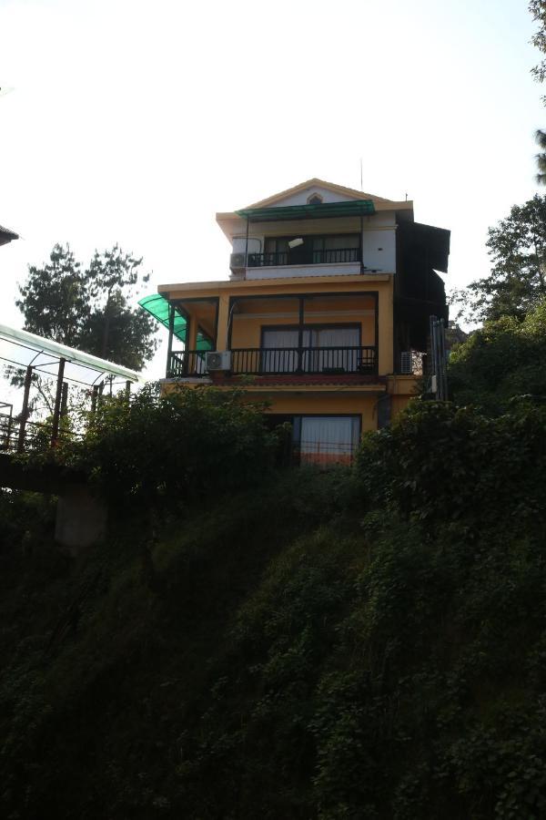 Hotel Chautari Pvt Ltd Нагаркот Экстерьер фото