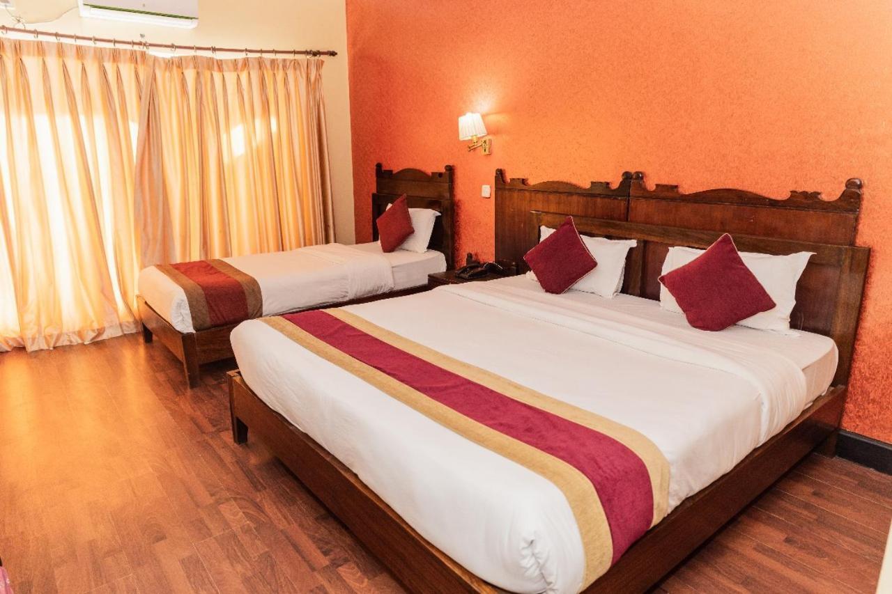 Hotel Chautari Pvt Ltd Нагаркот Экстерьер фото