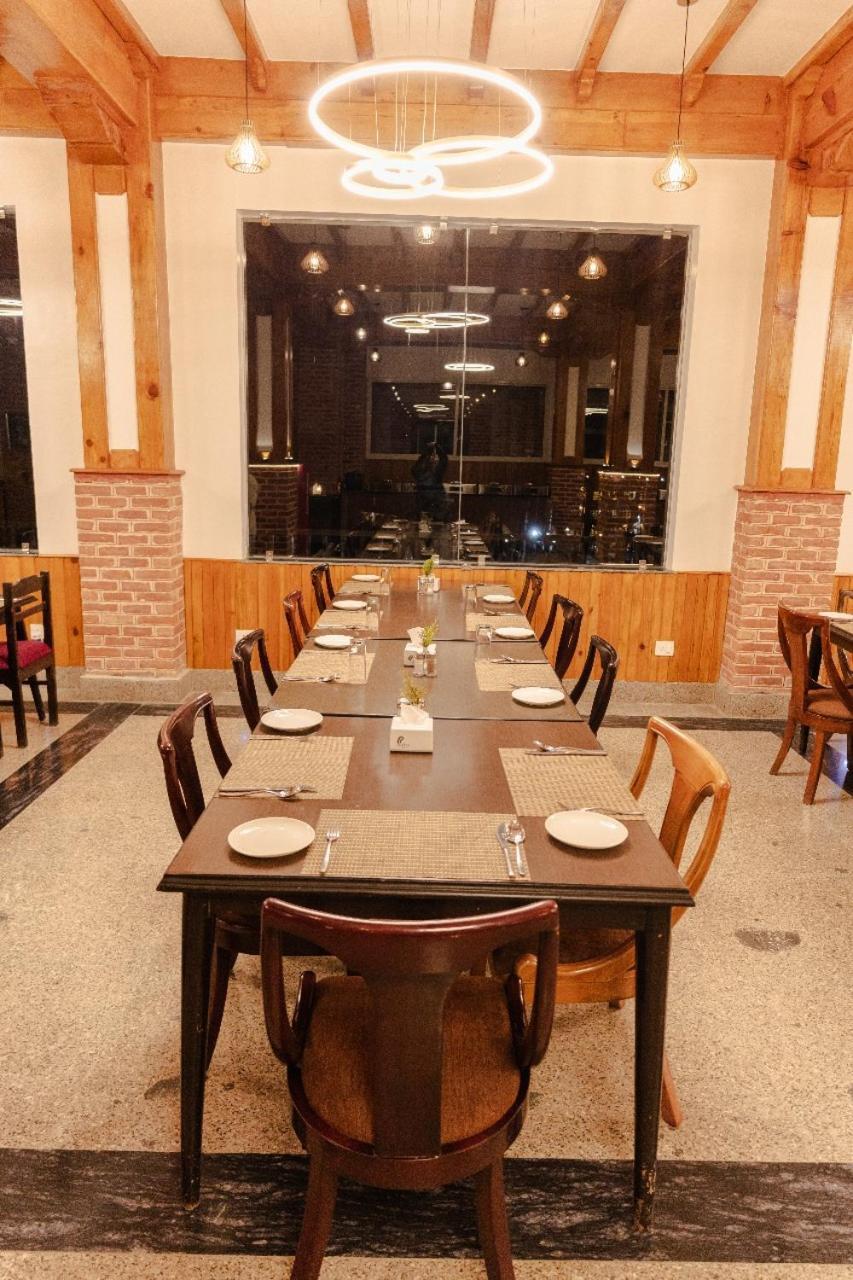 Hotel Chautari Pvt Ltd Нагаркот Экстерьер фото